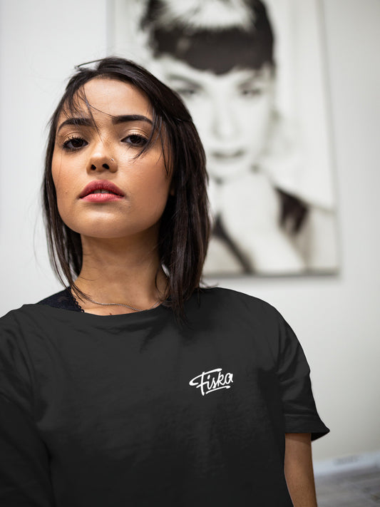 Fiska -  svart brodert